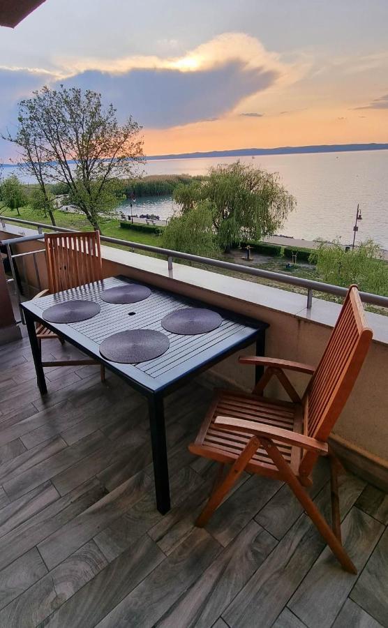 'Good Feelings' Aparthotel Siófok Exterior foto